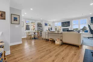 1721 Centre St, Boston, MA 02132 - Photo 10