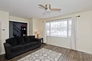 44 Naismith St, Springfield, MA 01104 - Photo 8