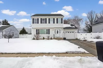 44 Naismith St, Springfield, MA 01104 - Photo 2