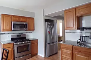 195-197 Orange St, Springfield, MA 01108 - Photo 4