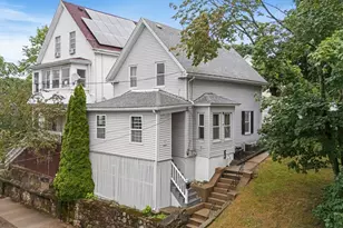 91 Oakwood Ave, Lynn, MA 01902 - Photo 1