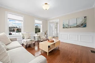 82 Pleasant St, Medfield, MA 02052 - Photo 8