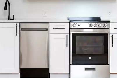 536 Broadway #203, Everett, MA 02150 - Photo 8