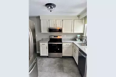 34 Crescent St #34, Northbridge, MA 01588 - Photo 12