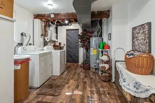 242 Pleasant St, Leominster, MA 01453 - Photo 20