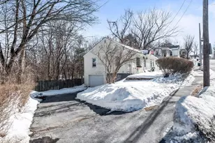 242 Pleasant St, Leominster, MA 01453 - Photo 4