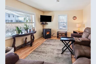 242 Pleasant Street, Leominster, MA 01453 - Photo 20