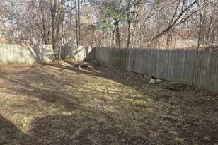 242 Pleasant St, Leominster, MA 01453 - Photo 8