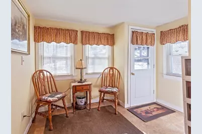 242 Pleasant Street, Leominster, MA 01453 - Photo 14