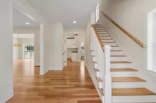 20 Mt Pleasant St, Dracut, MA 01826 - Photo 10