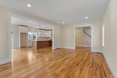 20 Mt Pleasant St, Dracut, MA 01826 - Photo 14