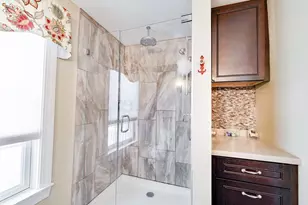 115 Grove St, West Springfield, MA 01089 - Photo 8