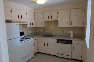 20 Williamsburg Ct, Shrewsbury, MA 01545 - Photo 2