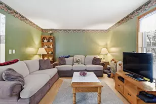 19 Logan Pl, Agawam, MA 01030 - Photo 4