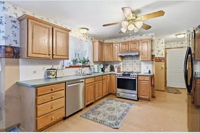 19 Logan Pl, Agawam, MA 01030 - Photo 8