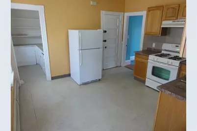 130 Vernal St #3, Everett, MA 02149 - Photo 4