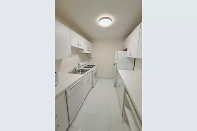 33 Pond Ave #401, Brookline, MA 02445 - Photo 2