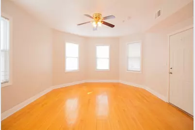 9-1/2 Ames St #2, Worcester, MA 01610 - Photo 2