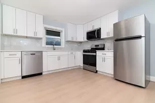 7 Langley Cir, Quincy, MA 02170 - Photo 2