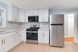 7 Langley Cir, Quincy, MA 02170 - Photo 4