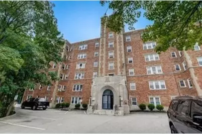 195 Thomas Burgin Pkwy #301, Quincy, MA 02169 - Photo 1