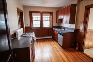 7 Linden St, Brookline, MA 02445 - Photo 8