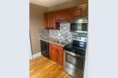 195 Thomas Burgin Pkwy #301, Quincy, MA 02169 - Photo 2
