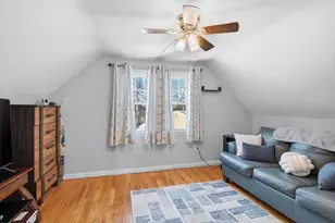 30 W Hill Rd, Springfield, MA 01109 - Photo 16
