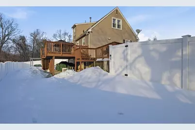 30 W Hill Road, Springfield, MA 01109 - Photo 32