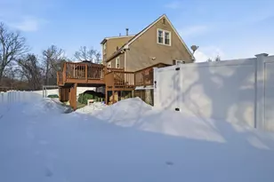 30 W Hill Rd, Springfield, MA 01109 - Photo 32