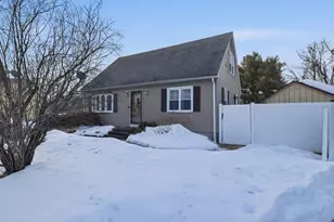 30 W Hill Rd, Springfield, MA 01109 - Photo 2