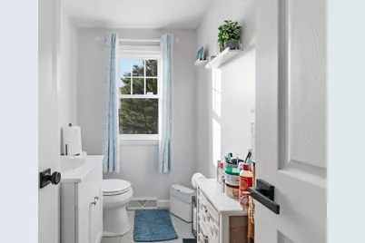 30 W Hill Road, Springfield, MA 01109 - Photo 18