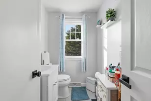 30 W Hill Rd, Springfield, MA 01109 - Photo 18