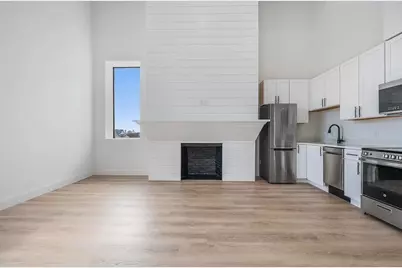 536 Broadway #204, Everett, MA 02149 - Photo 2