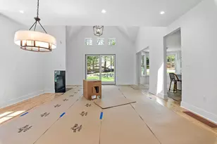 83 Johnson Woods Dr, Reading, MA 01867 - Photo 6