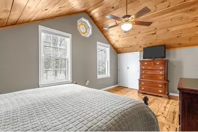 376 Douglas Street, Uxbridge, MA 01569 - Photo 18