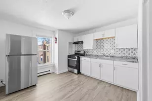 5 Floyd St, Lowell, MA 01852 - Photo 4