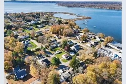 123 Calef Ave, Swansea, MA 02777 - Photo 4