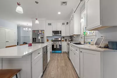 86 Ocean View Ave, Swansea, MA 02777 - Photo 4