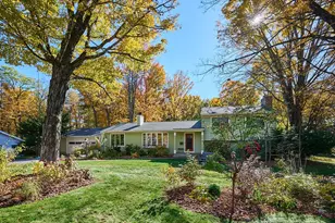 44 Sheffield Ln, Northampton, MA 01062 - Photo 2