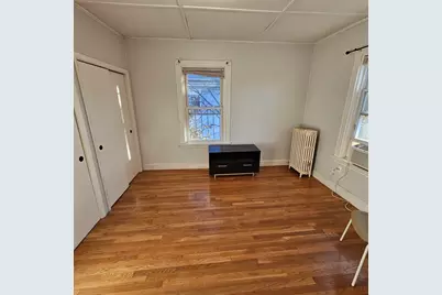 14 Smythe St #3, Brookline, MA 02445 - Photo 4