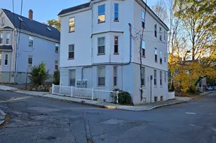 14 Smythe St, Brookline, MA 02445 - Photo 2