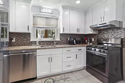 181 Green Street #1, Melrose, MA 02176 - Photo 2