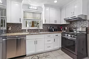 181 Green St, Melrose, MA 02176 - Photo 2