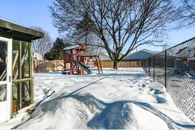 35 Wilbur St, Taunton, MA 02780 - Photo 4