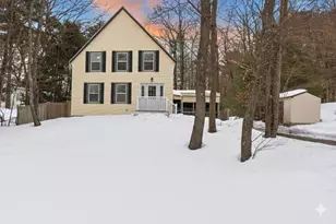32 Summer St, Georgetown, MA 01833 - Photo 1