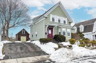 13 Mystic Ave, Gloucester, MA 01930 - Photo 2