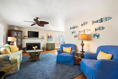 88 Revere St, Hull, MA 02045 - Photo 12