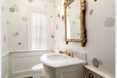 188 Heath St, Brookline, MA 02467 - Photo 10