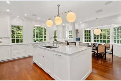 188 Heath St, Brookline, MA 02467 - Photo 18